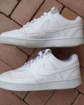 Scarpe NIKE taglia 40