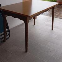 Tavolo in legno 120x90
