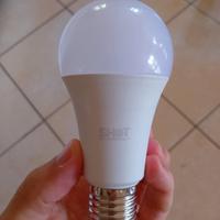 Lampadina LED SHOT E27 – Usata ma Perfettamente Fu