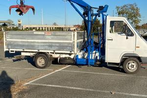 Camion con ragno polipo