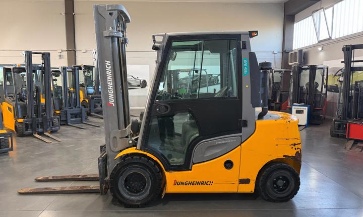 CARRELLO ELEVATORE DIESEL JUNGHEINRICH 35 QUINTALI