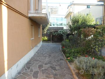 Porzione di bifamiliare zona tombaccia