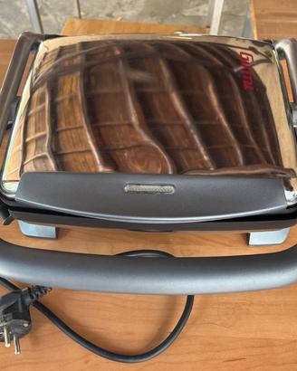 Bistecchiera . Marca GIRMI . 1800 w