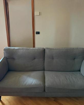 Divano tre posti