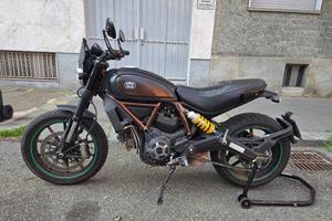 DUCATI SCRAMBLER 800 ITALIA INDEPENDENT