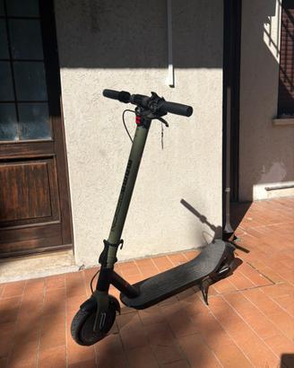 Momo Design EVO9 Monopattino Elettrico