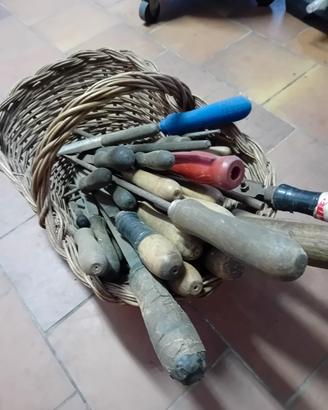 lime raspe tonde piatte da ferro e legno 