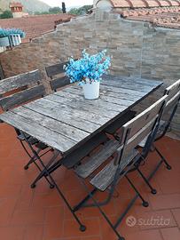 tavolo giardino e 4 sedie 