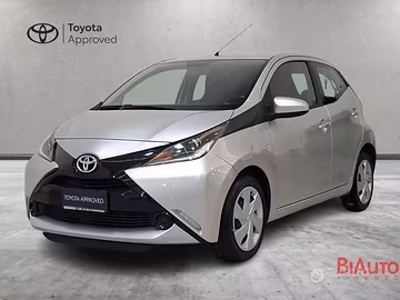 Toyota Aygo 5p 1.0 x-play my15