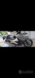Honda integra 750