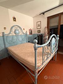 Letto in ferro battuto matrimoniale
