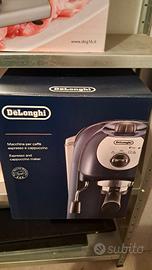 Macchina per caffè espresso e cappuccino De'Longhi