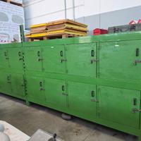 Scaffalatura 16 box porta attrezzi con sportelli