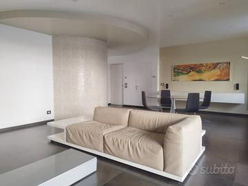 3 vani arredato e posto auto in Piazzale del Fante