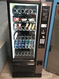 Distributore automatico snack e bibite
