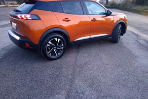 Peugeot 2008E anno maggio 2022 km 40680 unico prop