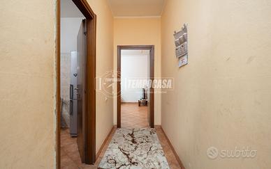 QUADRILOCALE CON BALCONE E CANTINA