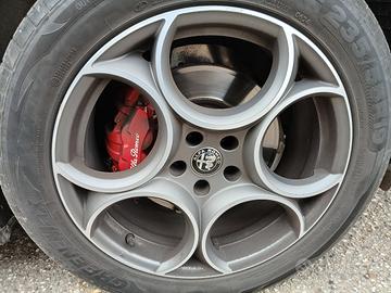 3 cerchi in lega + gomme 19 Alfa Stelvio Giulia 