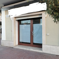 Locale ad uso commerciale
