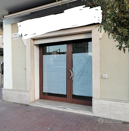 Locale ad uso commerciale