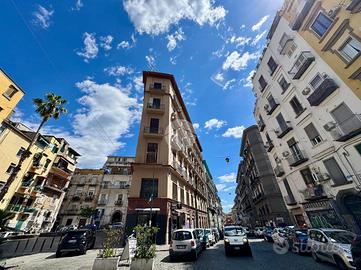 3 LOCALI A NAPOLI