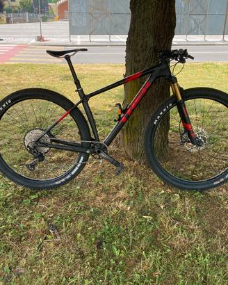 MOUNTAIN BIKE TREK