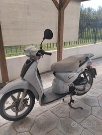 Aprilia Scarabeo 50 4T 