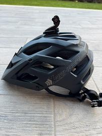 2 caschi per bicletta