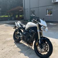 Triumph street triple 675 depotenziata a libretto
