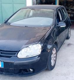 GOLF 5 (SOLO RICAMBI )