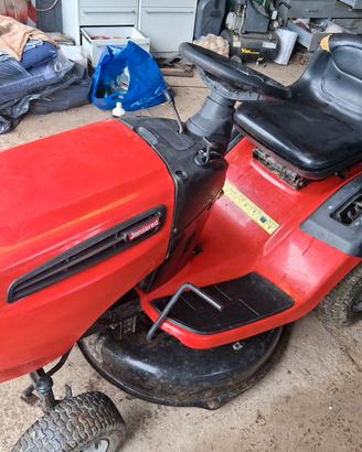 trattorino tagliaerba jonsered 