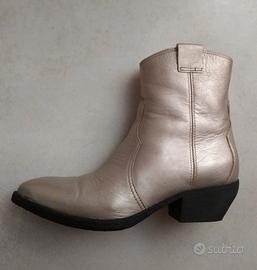 Stivaletto campero colore argento