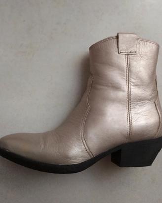 Stivaletto campero colore argento