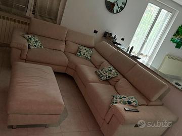 ARREDAMENTO SEMINUOVO