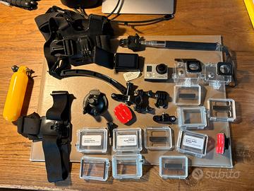 GoPro HERO3+ Silver con accessori e schermo LCD