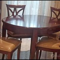Tavolo con sedie in pregiato legno di ciliegio
