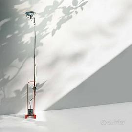 Lampada FLOS TOIO