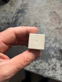 Relè  12 v OMRON 9687709180 Peugeot Citroen