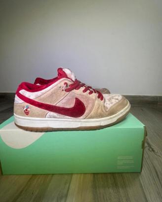 Nike SB Dunk Low