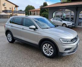 VOLKSWAGEN Tiguan 1.4 TSI Business BlueMotion Te