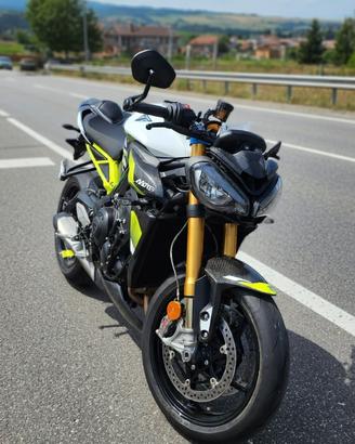 Triumph street triple 765 moto2