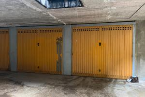 Garage via addis abeba, 8/10 bis