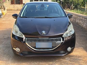 Peugeot 208 2012 - 149.000 km