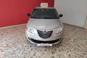 lancia Ypsilon automatica 