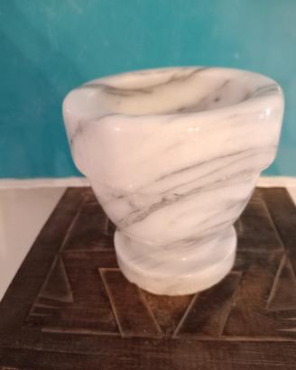 Mortaio da cucina in marmo