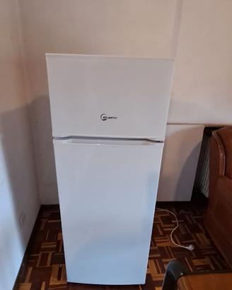 Frigorifero Atlantic con freezer doppia porta