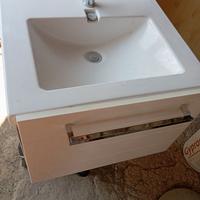 Mobiletto bagno con lavabo usato