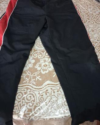 Nike – Pantalone tuta rosso e nero