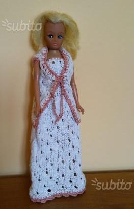 Barbie con vestito elegante