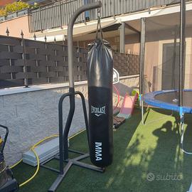Sacco boxe  con struttura